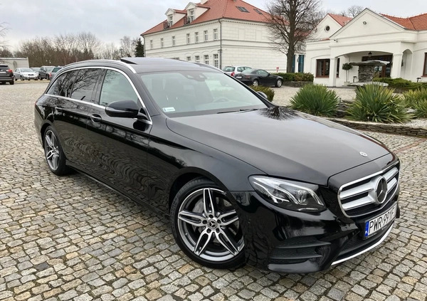 Mercedes-Benz Klasa E cena 164500 przebieg: 79500, rok produkcji 2020 z Września małe 497